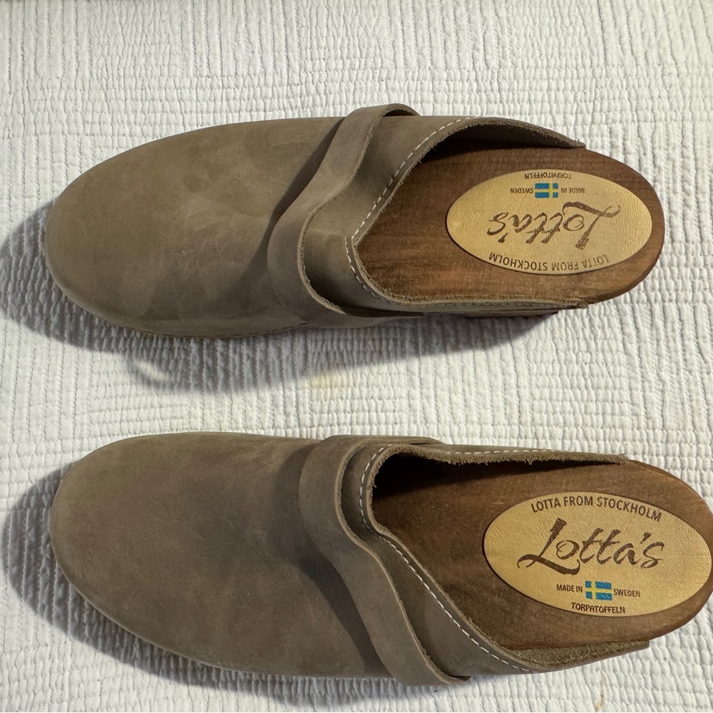 Lotta From Stockholm Women’s Taupe Slip-On Clogs